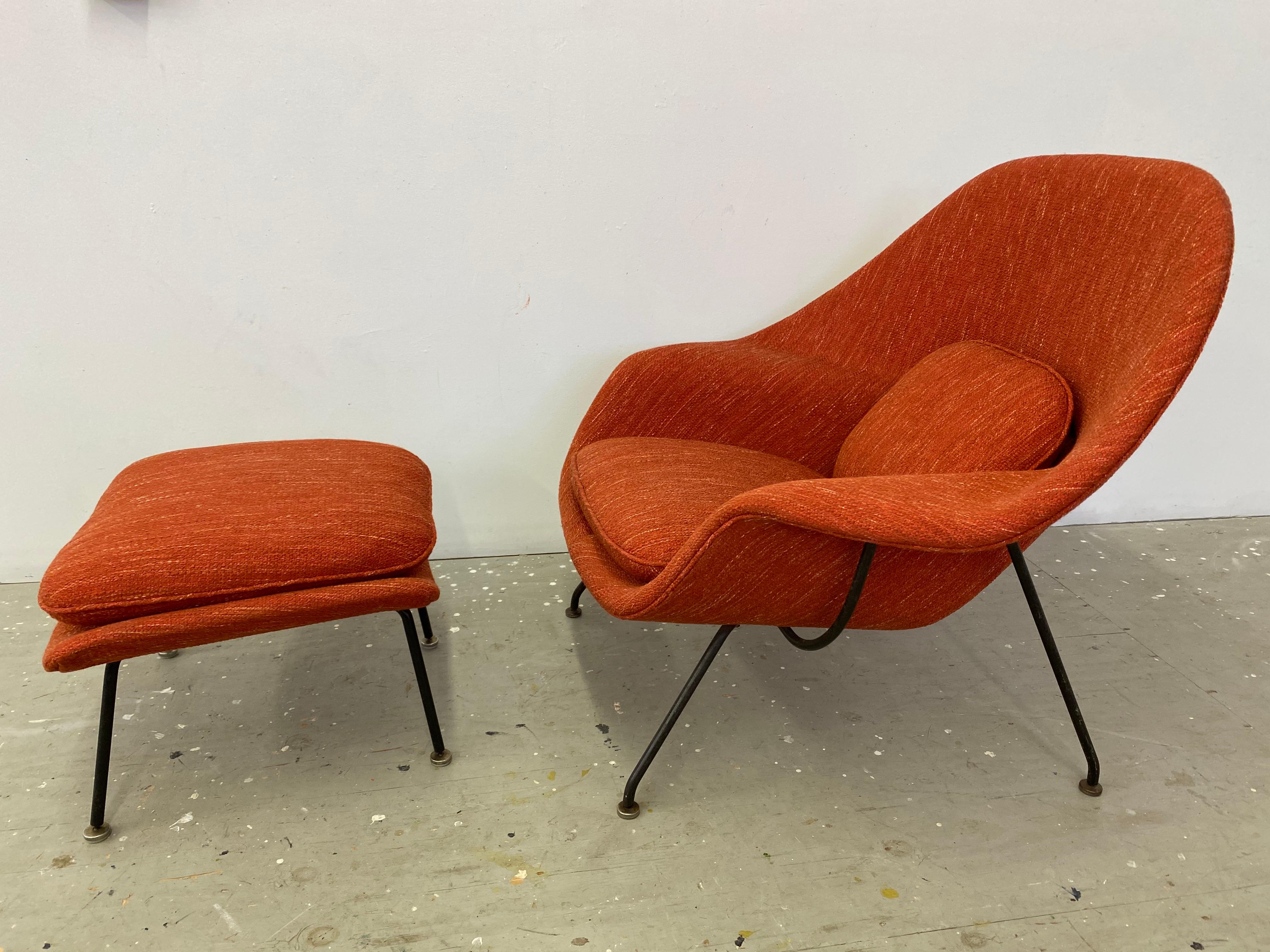 Eero Saarinen for Knoll Womb Chair and Ottoman For Sale 9