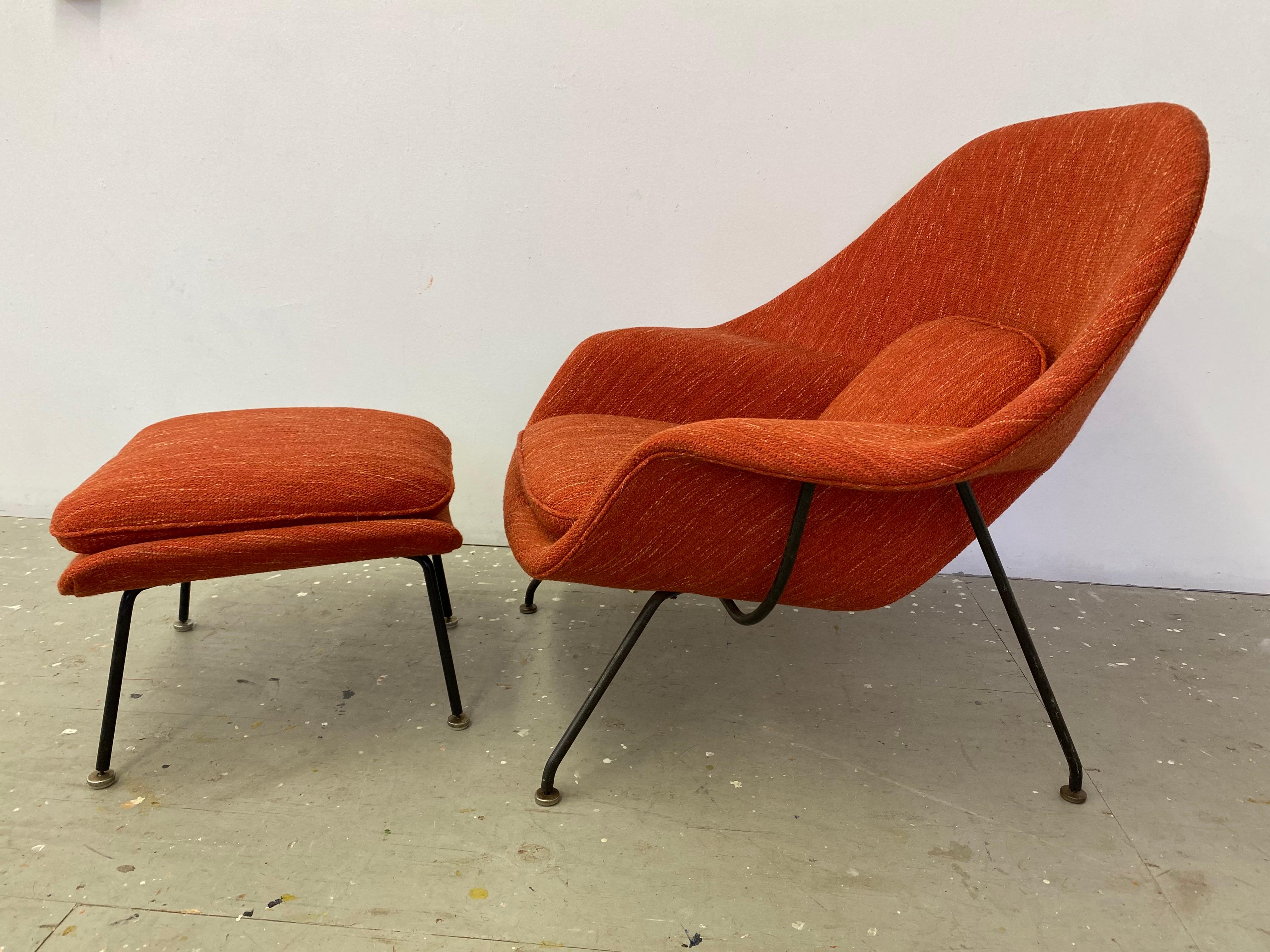 American Eero Saarinen for Knoll Womb Chair and Ottoman For Sale