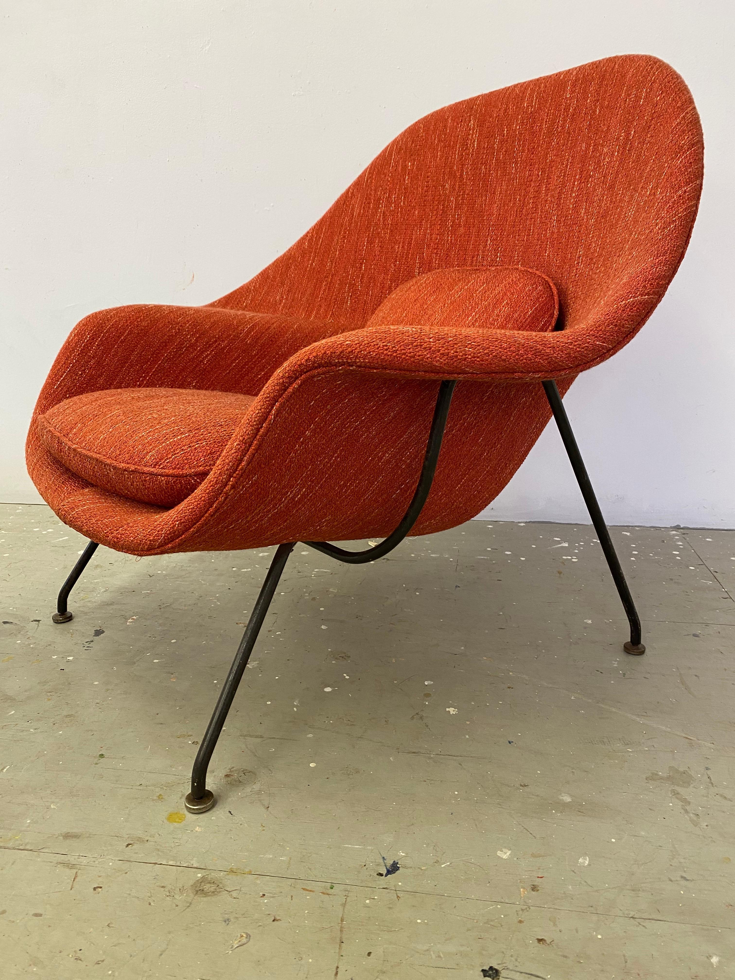 Metal Eero Saarinen for Knoll Womb Chair and Ottoman For Sale