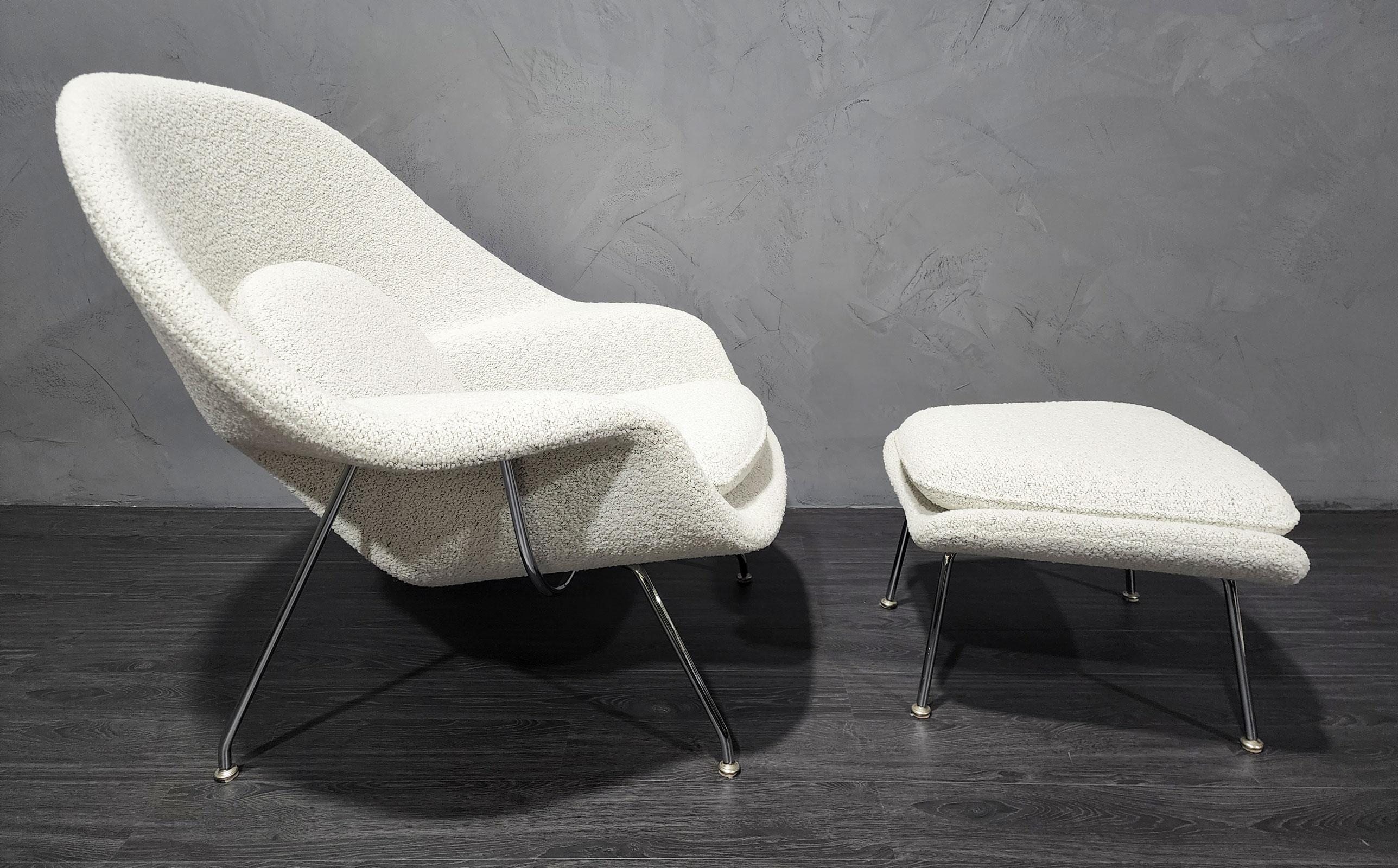 American Eero Saarinen for Knoll Womb Chair and Ottoman in Off-White Boucle For Sale