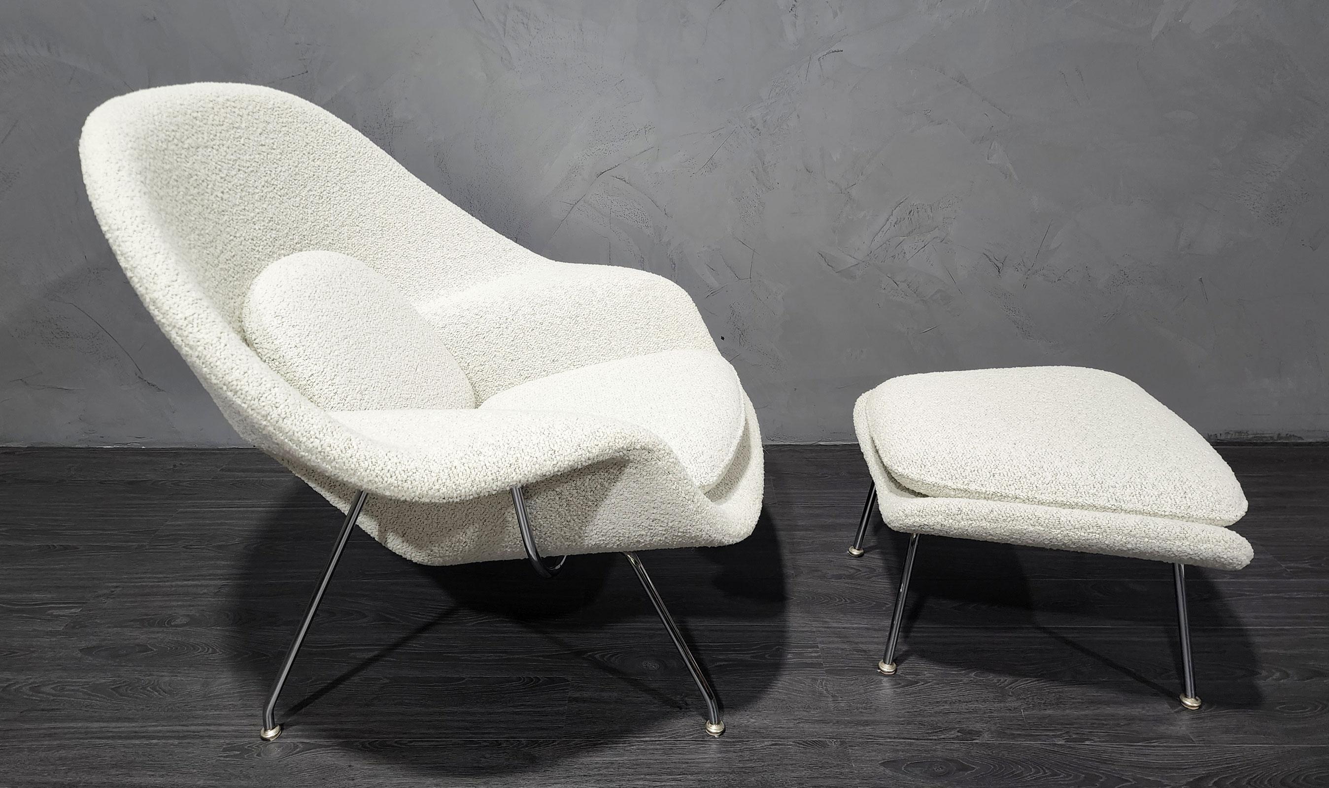 Eero Saarinen for Knoll Womb Chair and Ottoman in Off-White Boucle In Good Condition For Sale In Dallas, TX