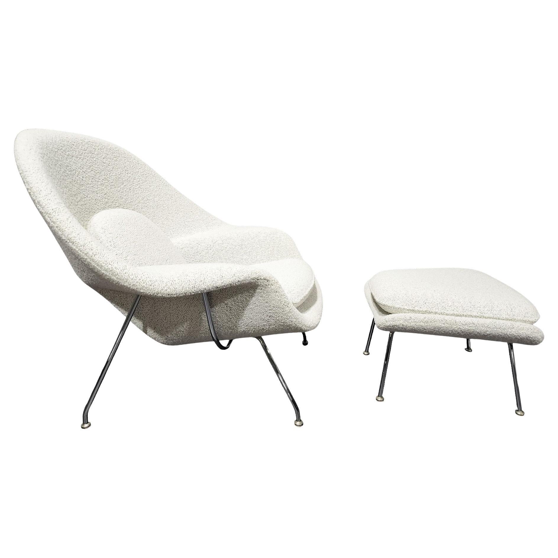 Eero Saarinen para Knoll Silla y Otomana Womb en Boucle Blanco roto en venta