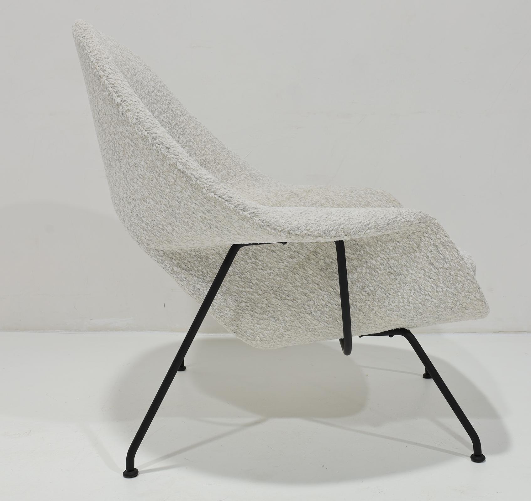 Americano Eero Saarinen for Knoll Womb Chair is Pierre Frey Boucle' in vendita