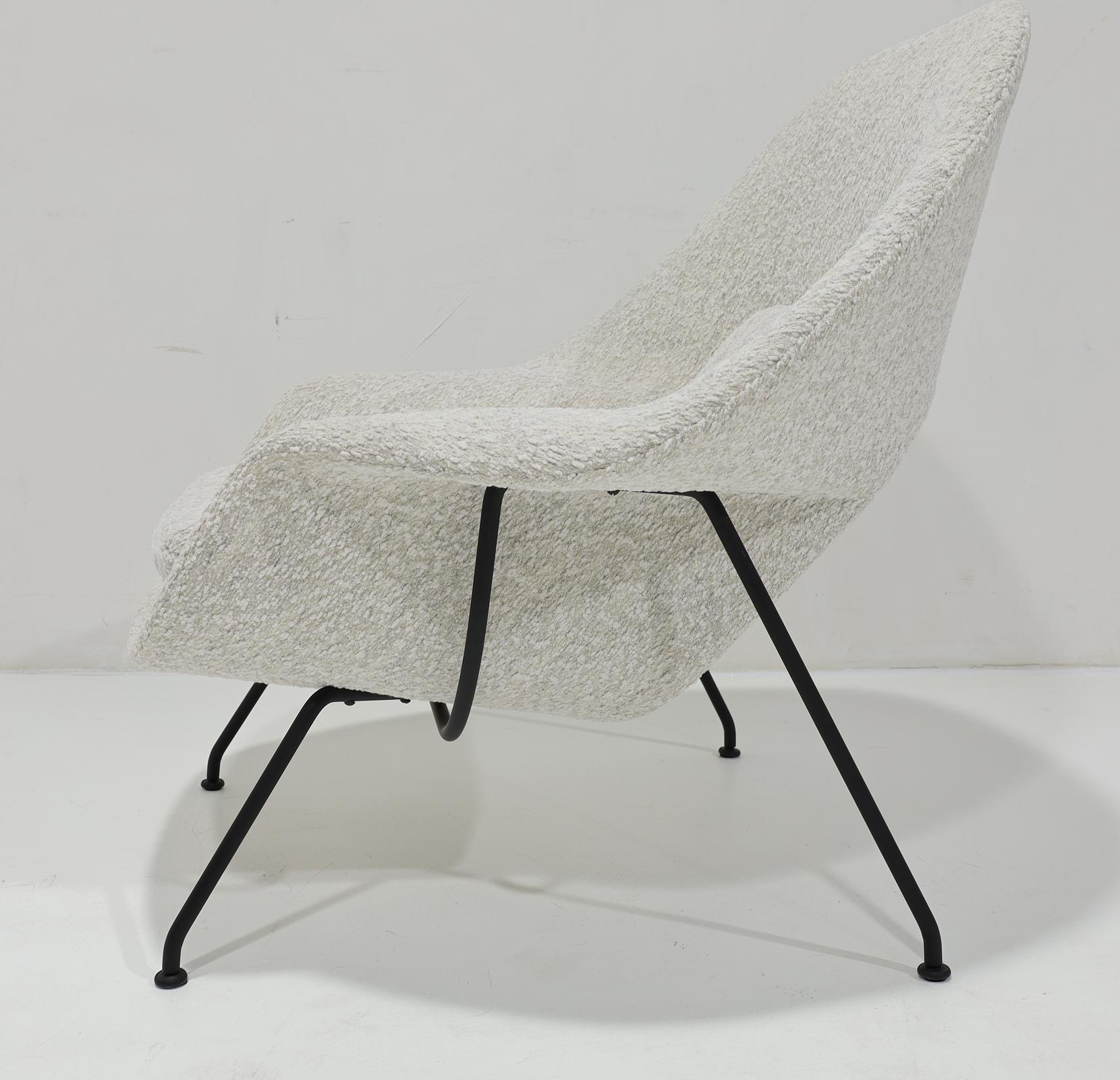 Metallo Eero Saarinen for Knoll Womb Chair is Pierre Frey Boucle' in vendita