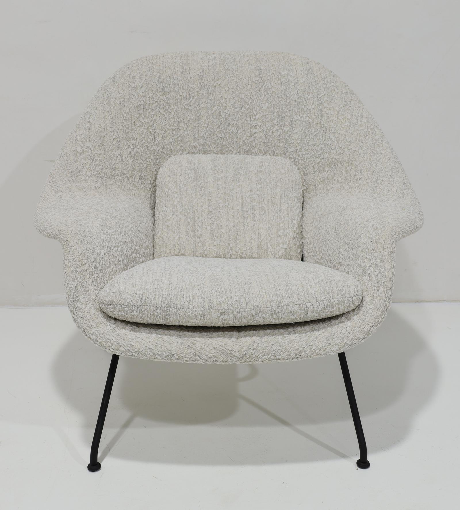 Eero Saarinen for Knoll Womb Chair is Pierre Frey Boucle' in vendita 1