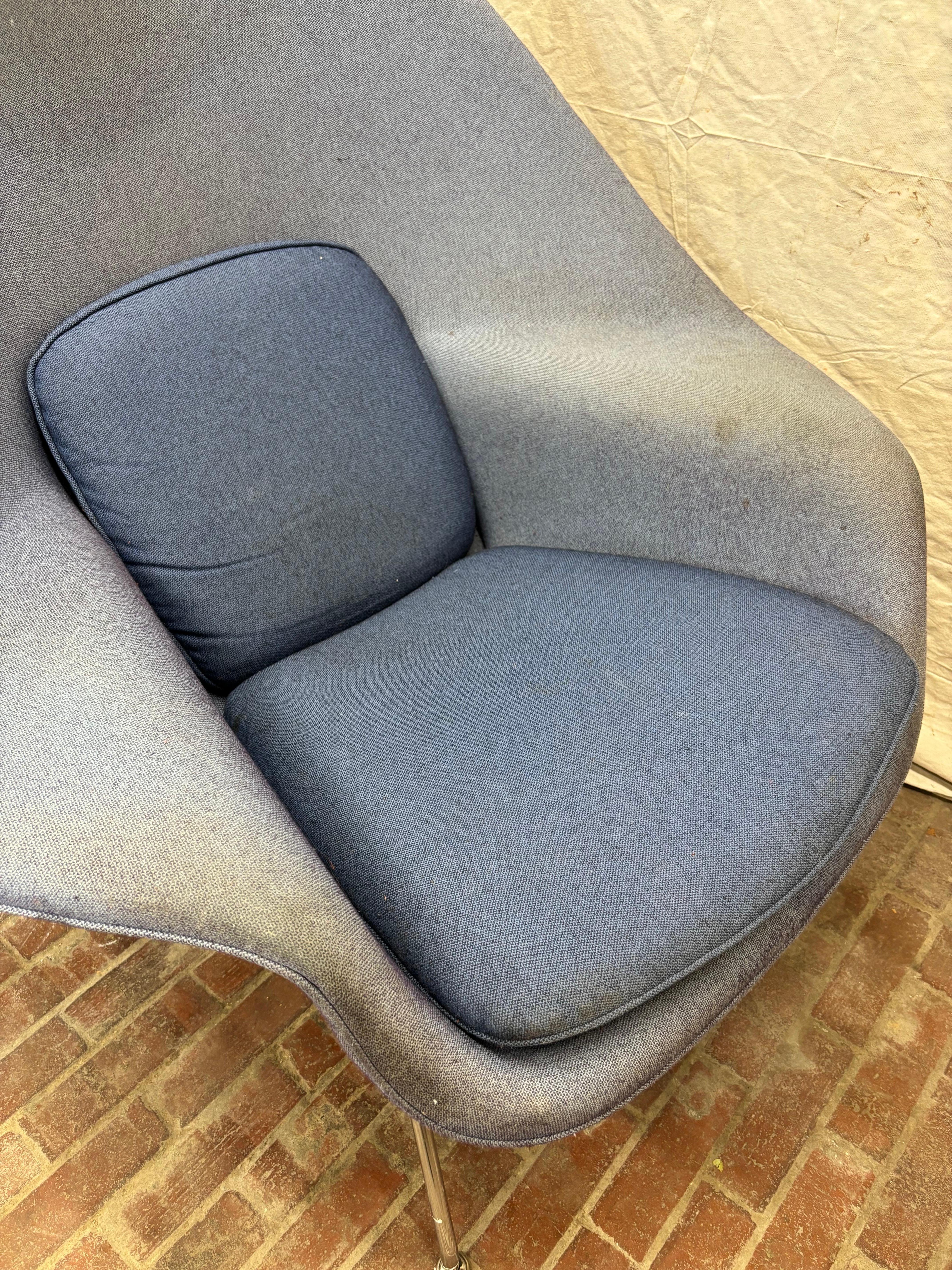 Mid-Century Modern Eero Saarinen for Knoll Womb Chair /ready for its makeover! For Sale