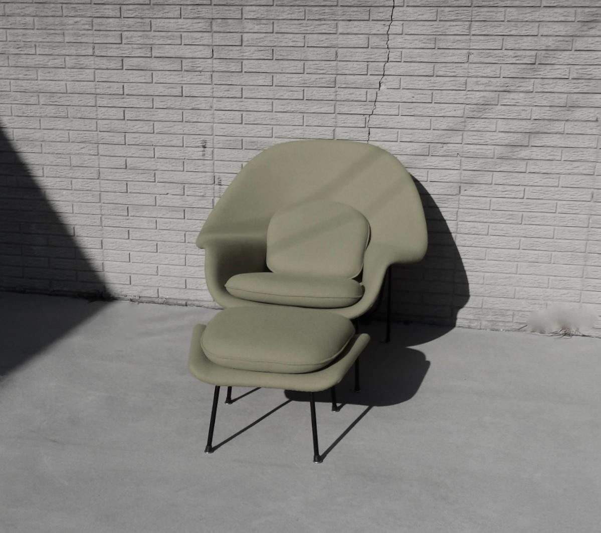 American Eero Saarinen for Knoll Womb Chair with Ottoman