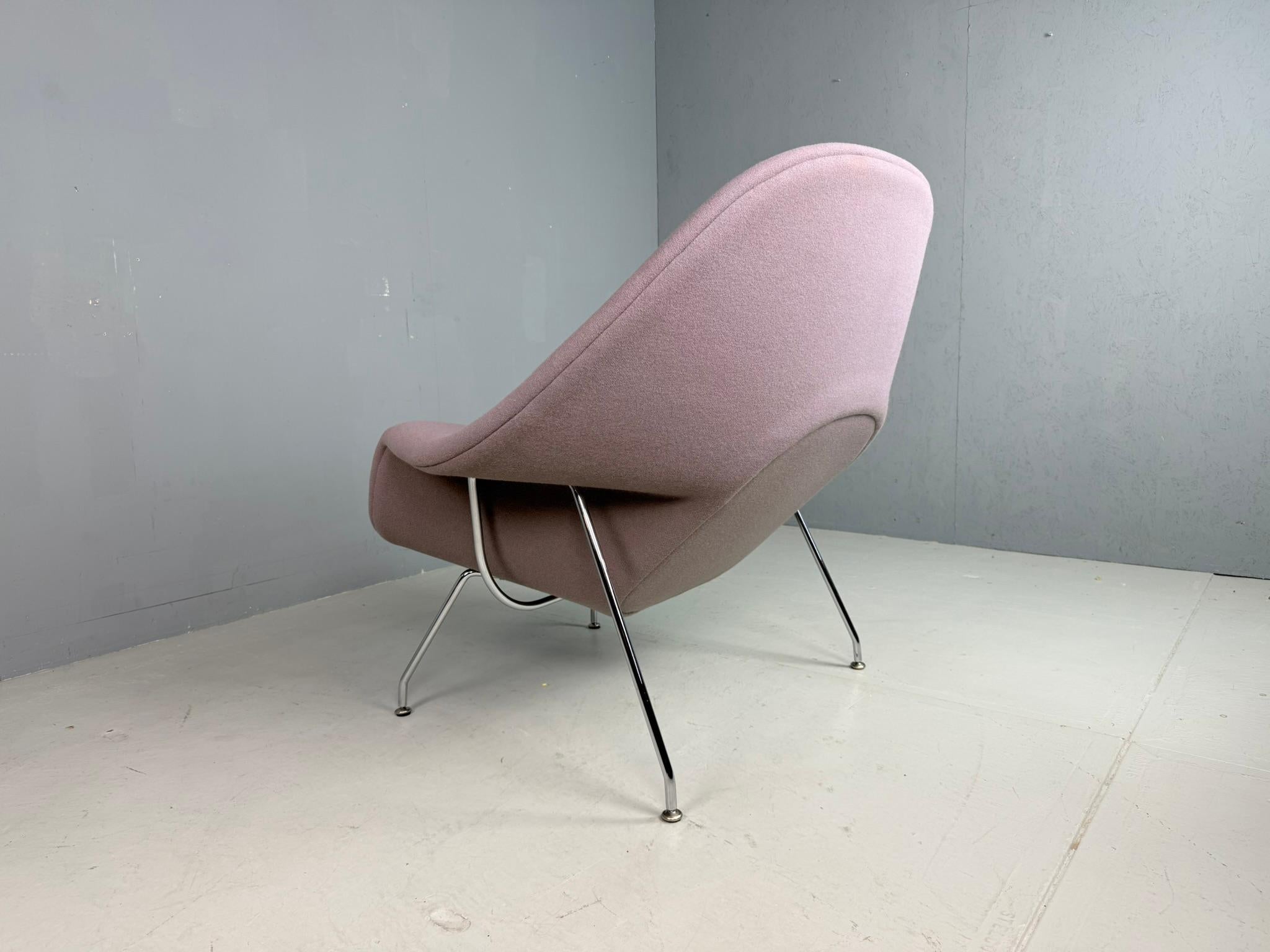 Eero Saarinen para Knoll Silla de salón Womb en tela gris malva en venta 4