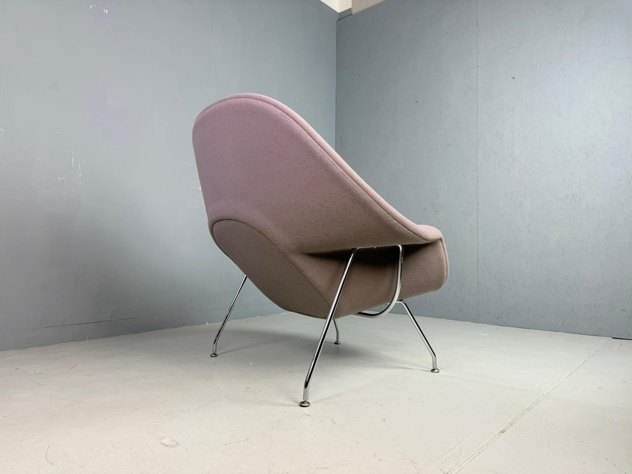 Eero Saarinen para Knoll Silla de salón Womb en tela gris malva en venta 6