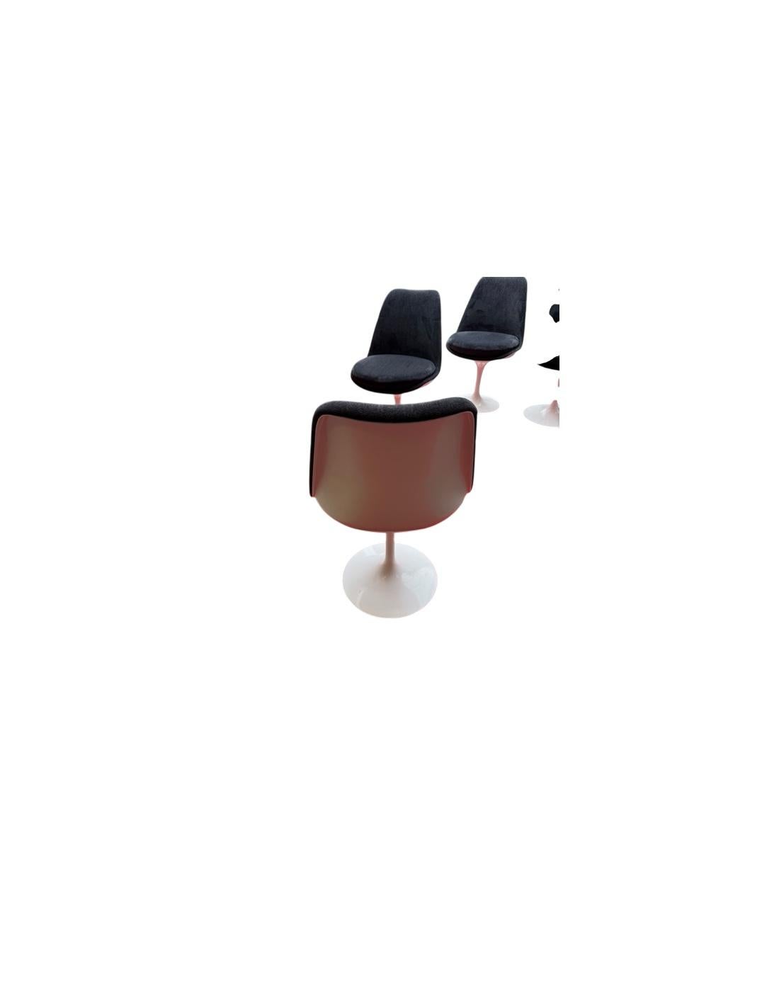 Eero Saarinen for Knoll:6 swivel “TULIP” chairs. In Good Condition For Sale In SAINT-OUEN-SUR-SEINE, FR