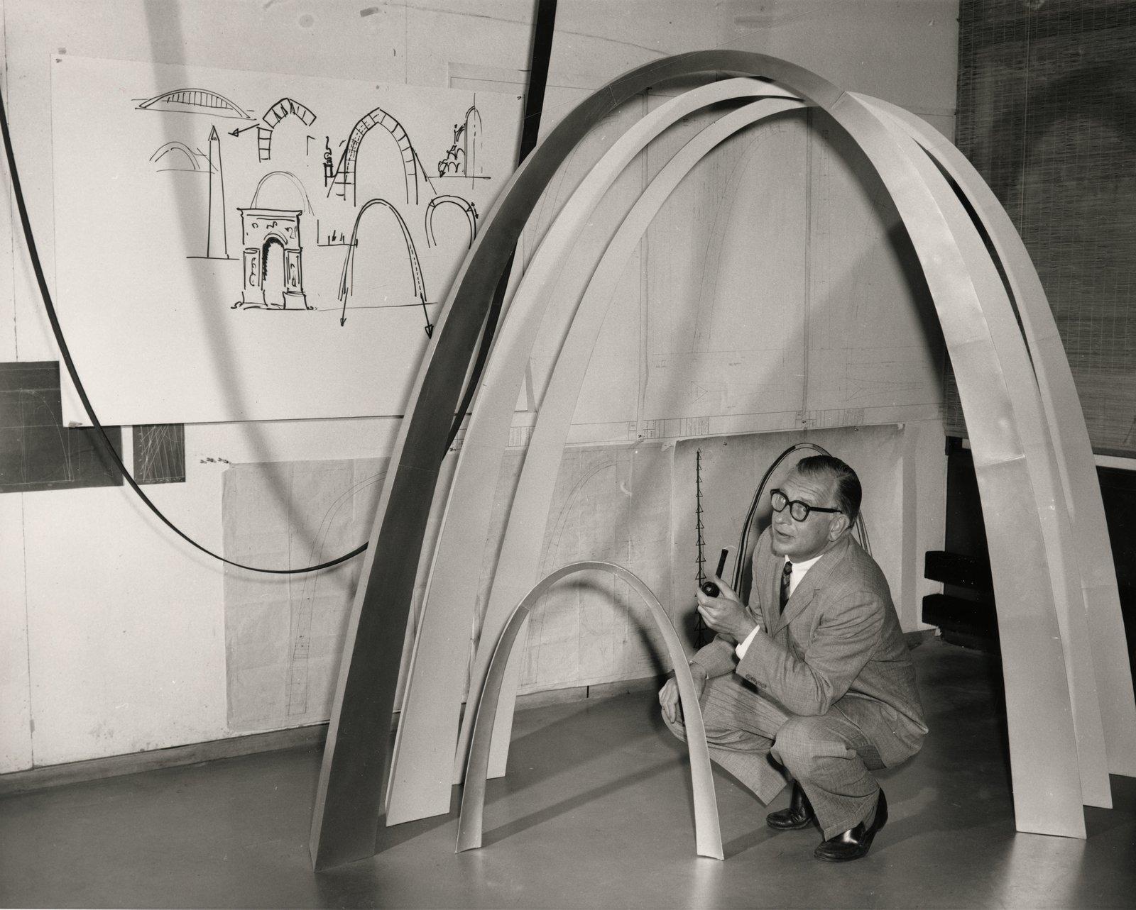 Eero Saarinen Gateway Arch Scale Model 7