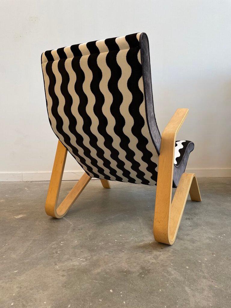 Eero Saarinen Grasshopper Chair by Modernica In Good Condition In Long Island City, NY