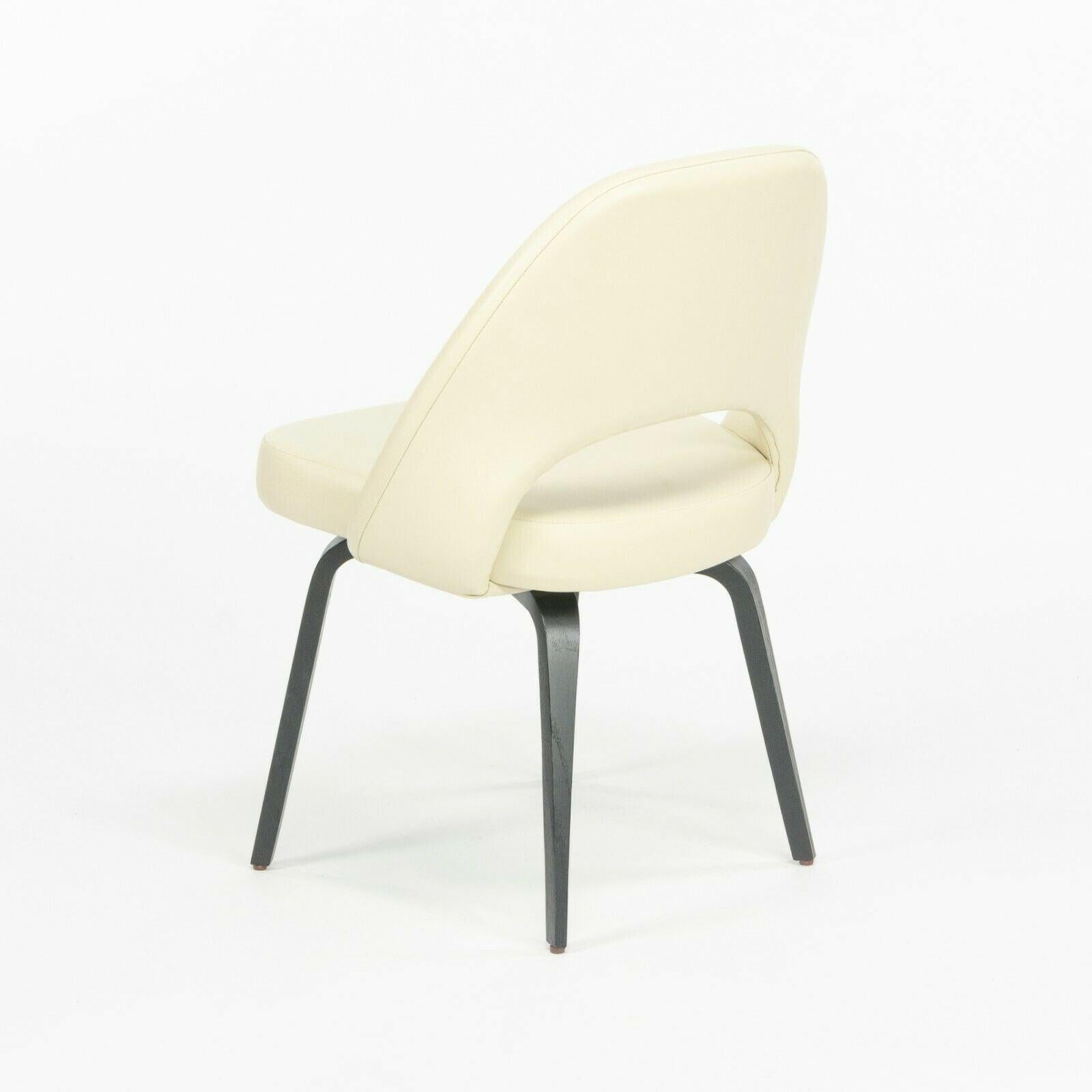 Eero Saarinen Knoll 2020 Executive Side Chair w/ Wood Legs & Ivory Leather For Sale 1