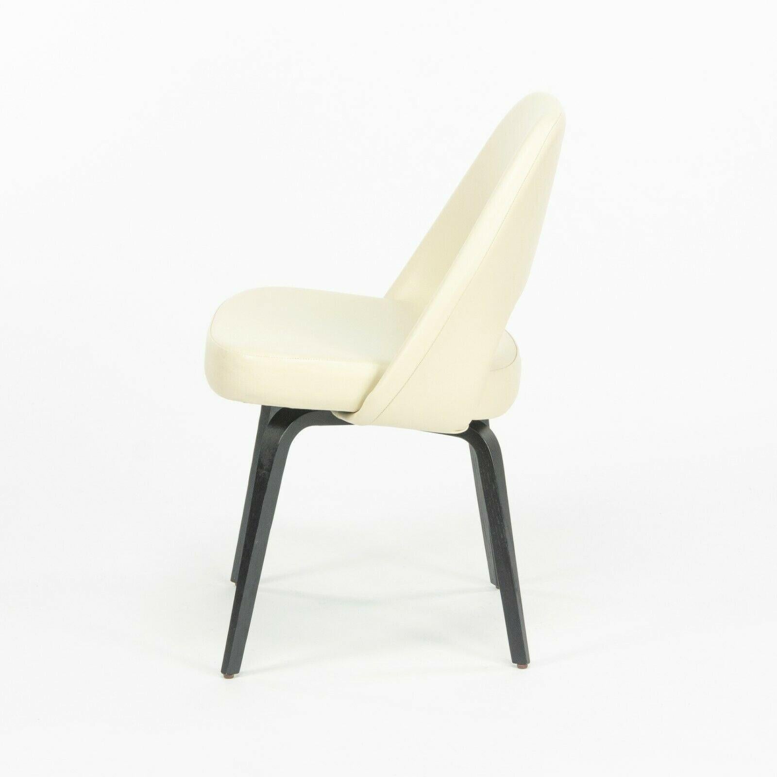 Eero Saarinen Knoll 2020 Executive Side Chair w/ Wood Legs & Ivory Leather For Sale 2