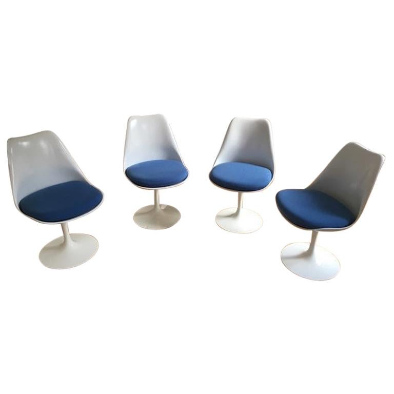 Eero Saarinen & Knoll, 4 Blue Swivel Tulip Chairs For Sale