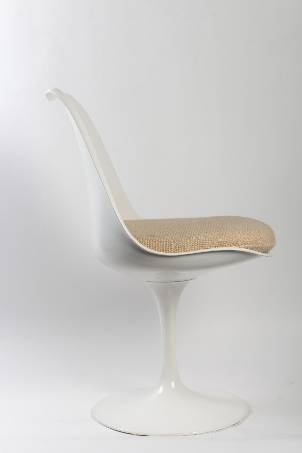 Finnish Eero Saarinen & Knoll 4 Tulip Chairs For Sale