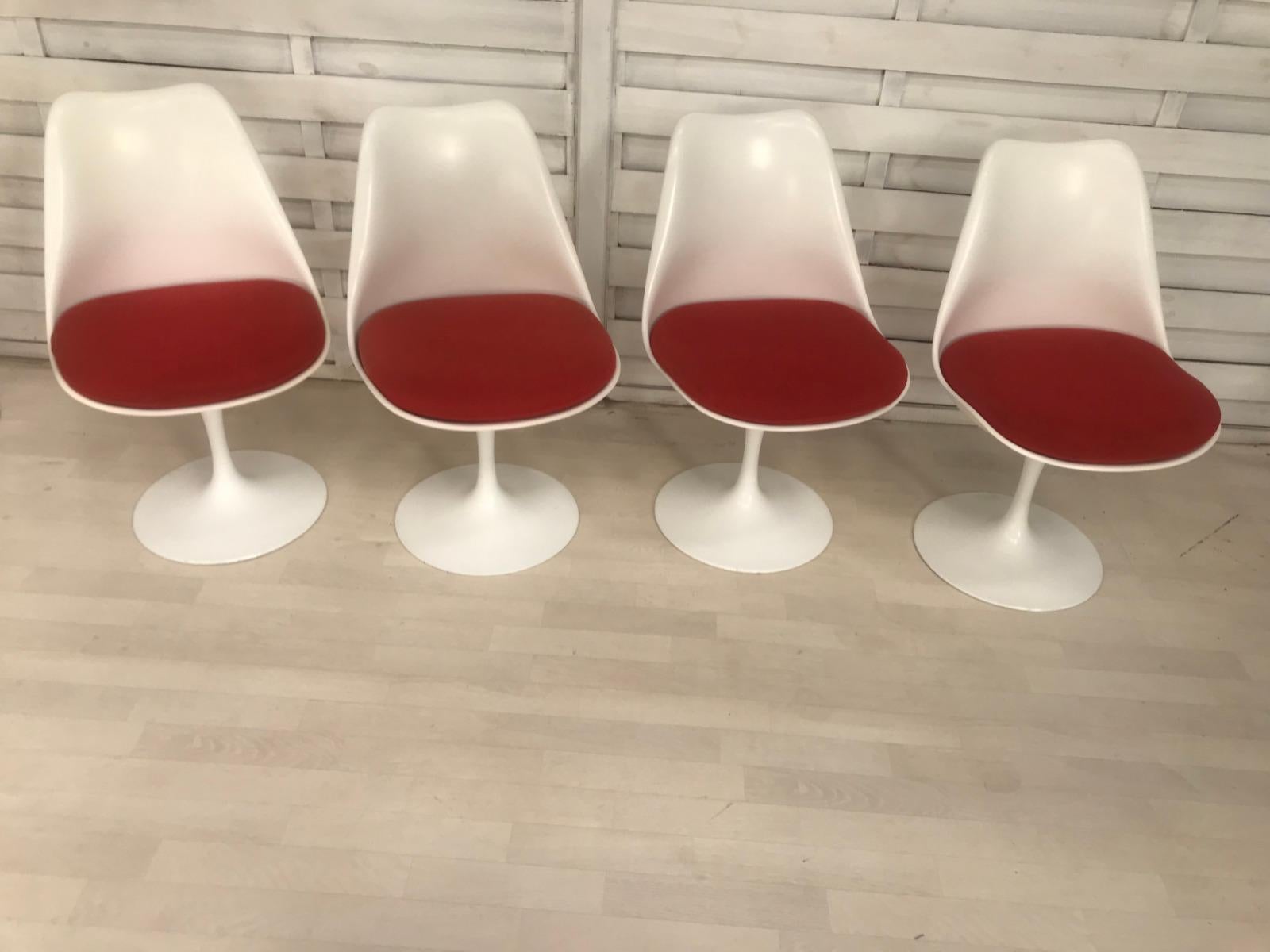 Finnish Eero Saarinen & Knoll 4 Tulip Chairs For Sale