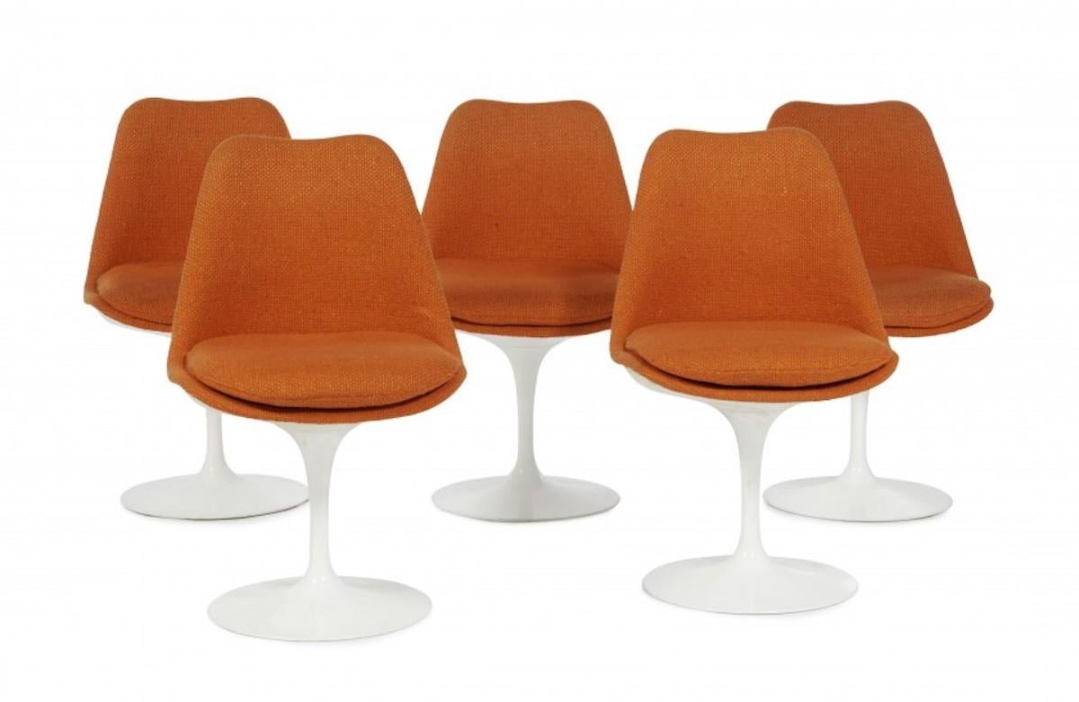 Scandinavian Modern Eero Saarinen & Knoll 5 Tulip Chairs For Sale