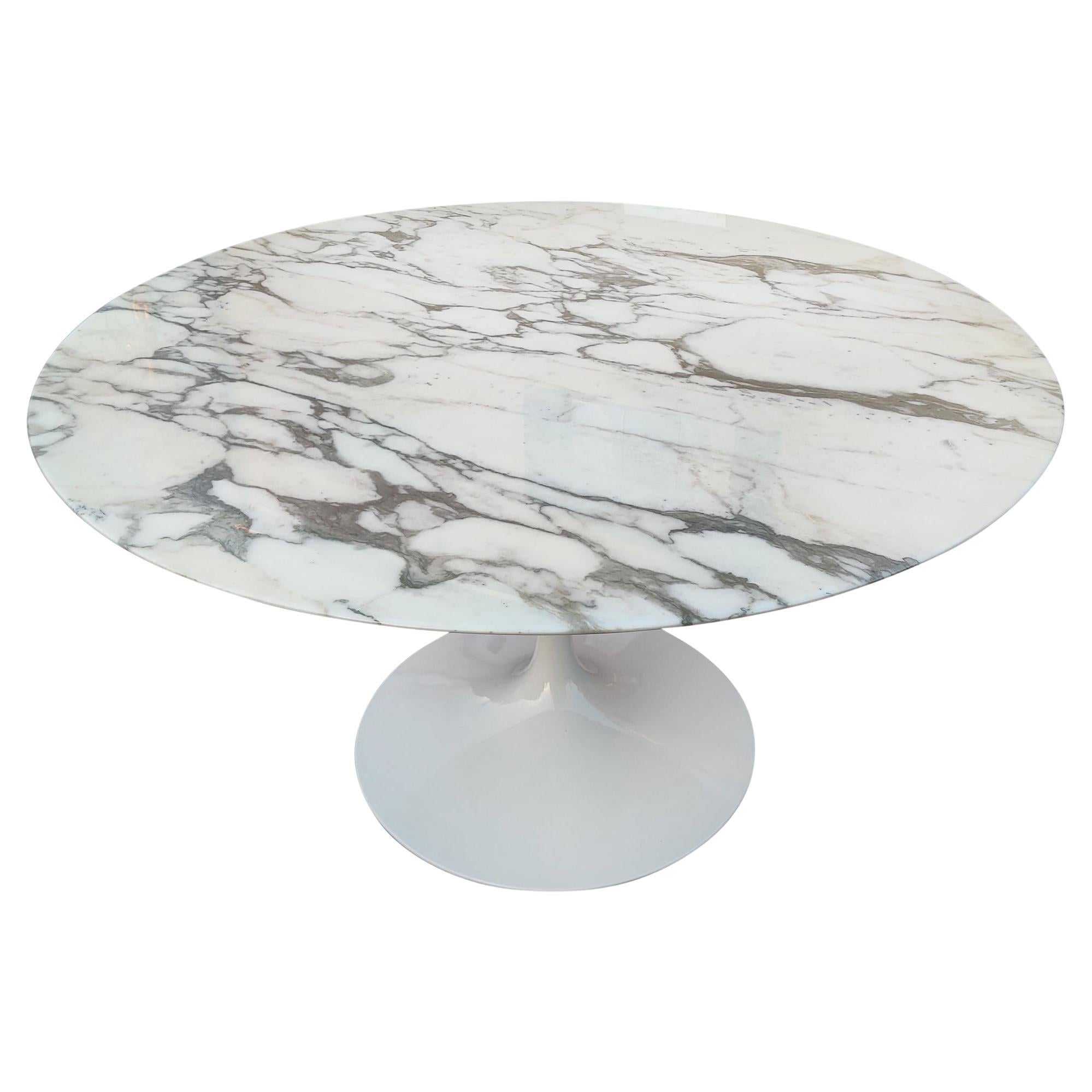 Eero Saarinen Knoll Tulip Round Dining Table 54"" DIA Arabescato Marble Glossy 
