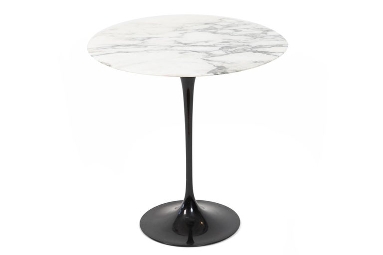 Eero Saarinen for Knoll calacatta marble side table, circa late 1970s. This all original example has the iconic knife edged marble top with black tulip base.