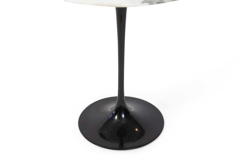 Eero Saarinen Knoll Calacatta Marble Side Table In Good Condition In Phoenix, AZ