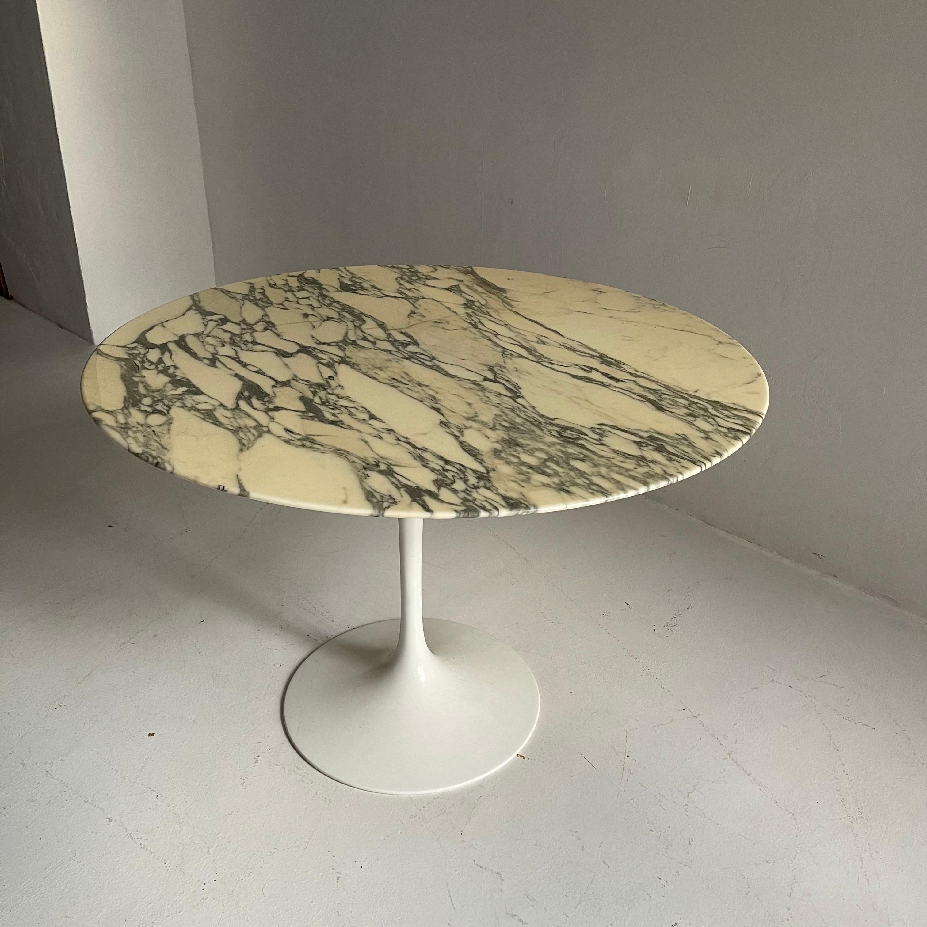Eero Saarinen Knoll Early Tulip Pedestal Dining Table Original Marble Italy 1970 2