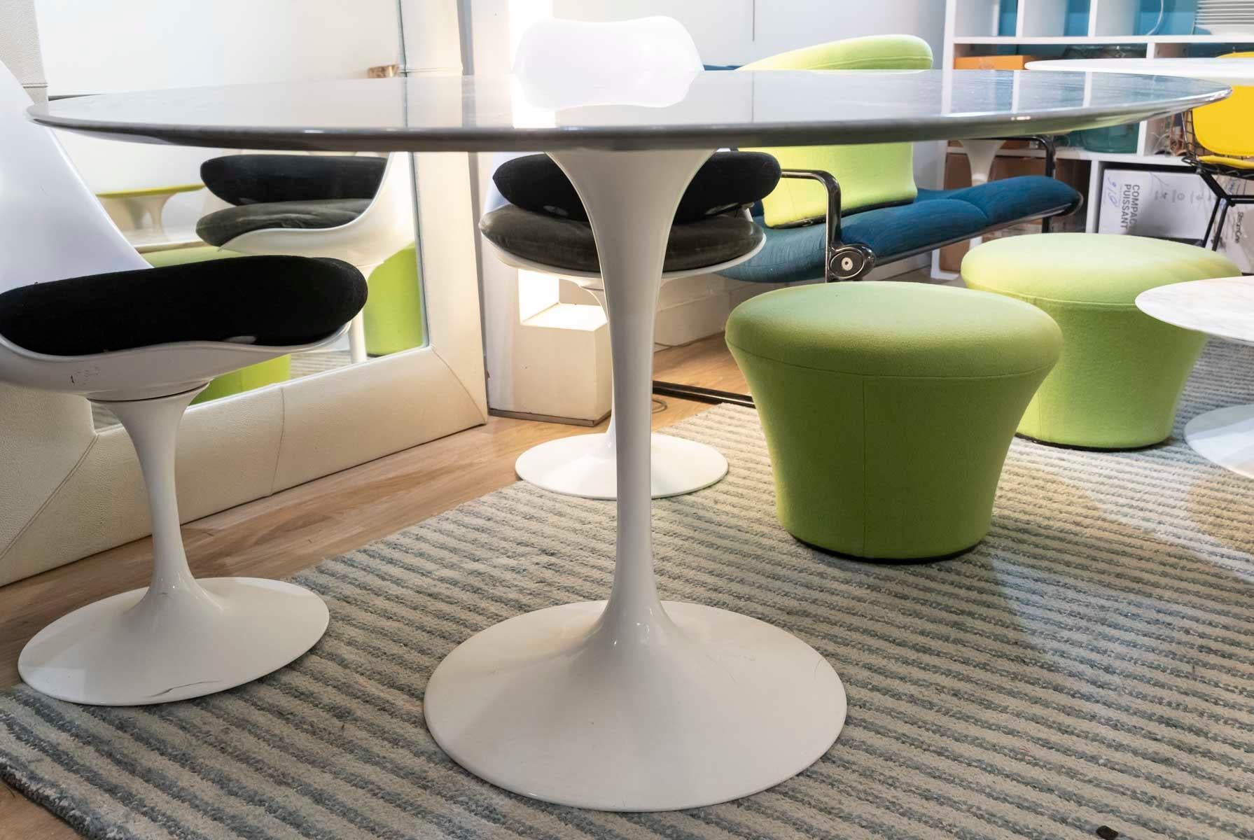 20th Century Eero SAARINEN & KNOLL INTERNATIONAL Table 120 cm grey marble