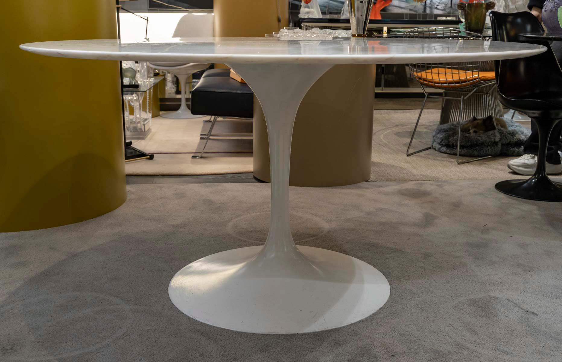 Eero SAARINEN & KNOLL INTERNATIONAL, Mesa 