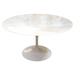 Eero SAARINEN & KNOLL INTERNATIONAL, Table « TULIP » 137 cm