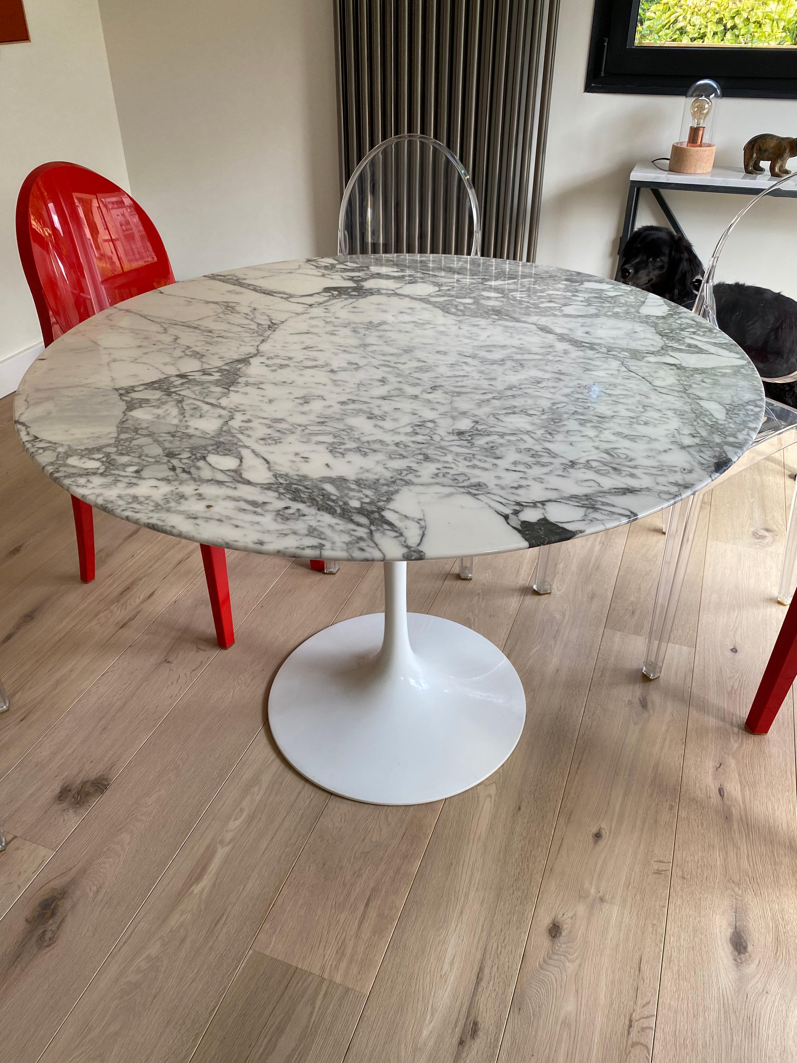 Scandinavian Modern Eero Saarinen & Knoll International 