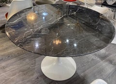 Eero Saarinen & Knoll International "Tulip" Table