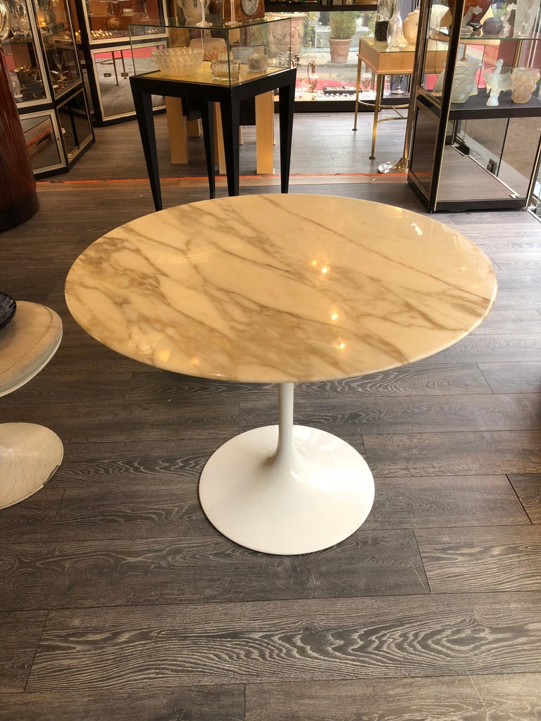 Eero Saarinen and Knoll International "Tulip" Table at 1stdibs