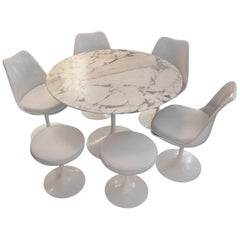 Eero Saarinen & Table "Tulipe" de Knoll International