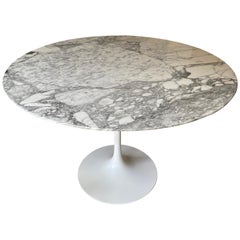 Vintage Eero Saarinen & Knoll International "Tulip" Table