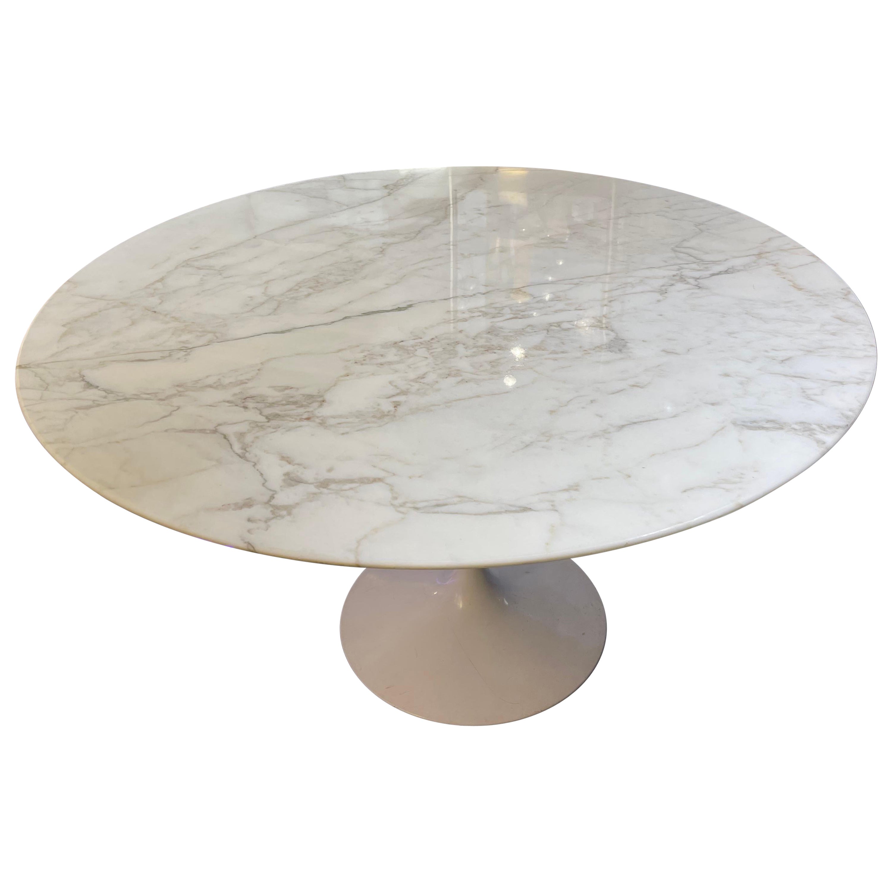 Eero Saarinen & Knoll International "Tulip" Table For Sale