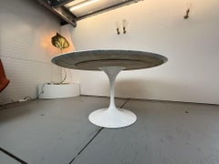 Eero Saarinen Knoll marble dining table 1970
