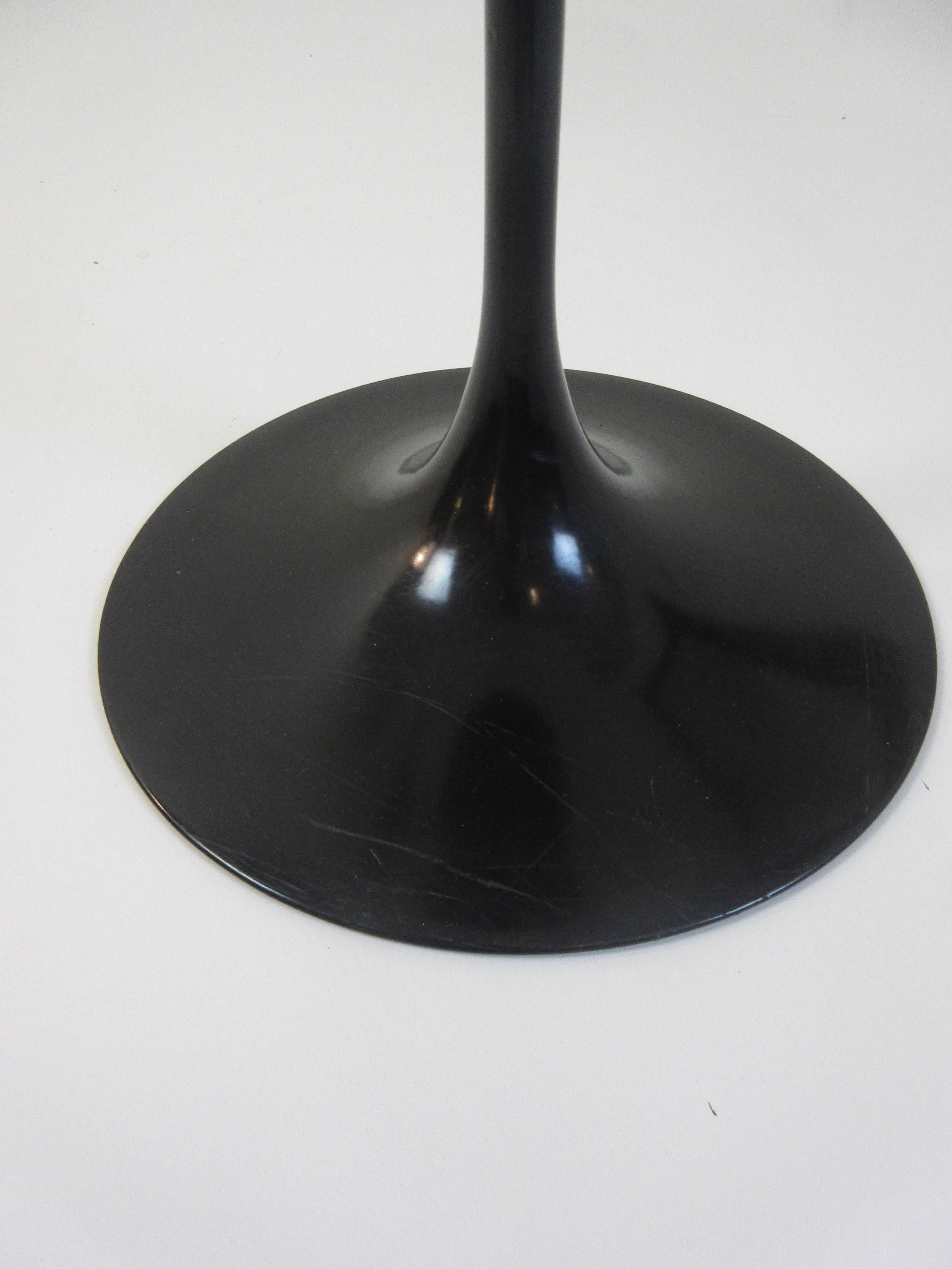 Aluminum Eero Saarinen Knoll Marble Side Table in Black