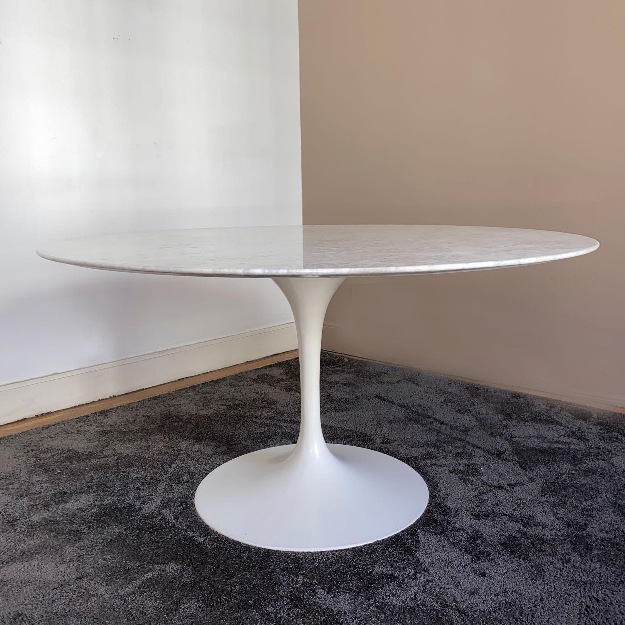 Mesa de mármol Eero Saarinen Knoll 1970 Moderno de mediados de siglo en venta