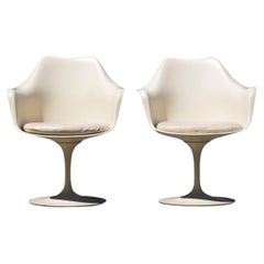 Eero Saarinen Knoll Mid Century Modern Tulip Chairs