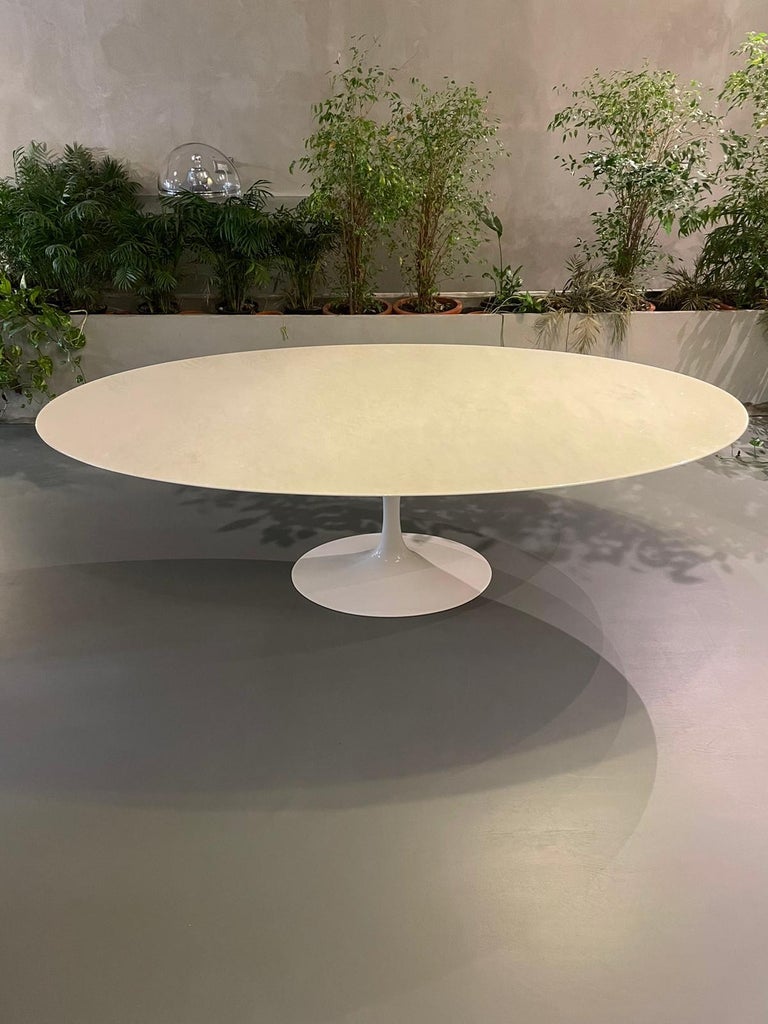 Mid-20th Century Eero Saarinen Knoll Oval Dining White Marble Table Metal 1957  For Sale