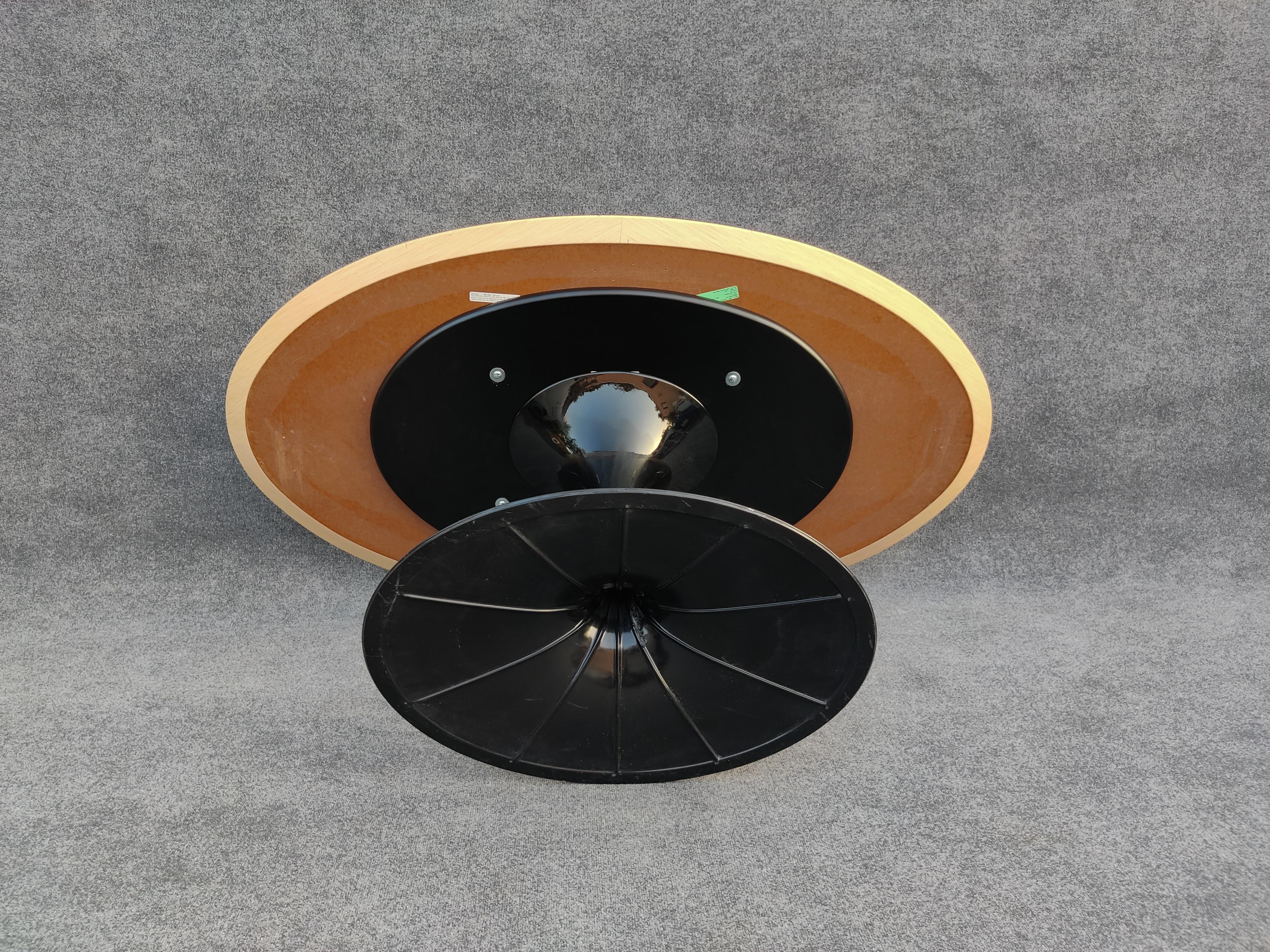Contemporary Eero Saarinen Knoll Oval Tulip Dining Table 66x38
