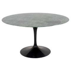 Eero Saarinen Knoll Round Tulip Dining Table