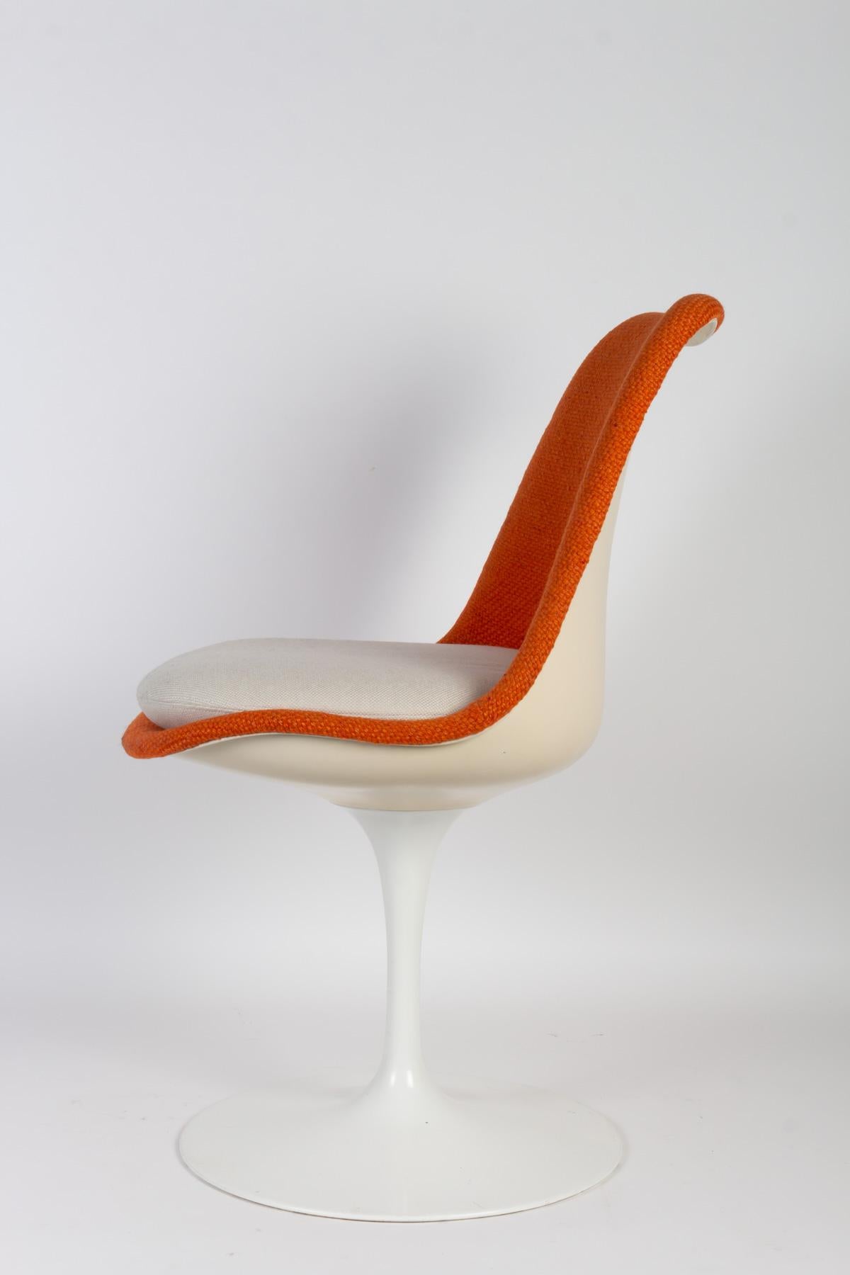 Finnish Eero Saarinen & Knoll Six Tulip Chairs