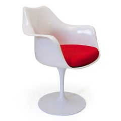 Eero Saarinen Studio Ensemble de quatre (4) fauteuils tulipes classiques du milieu du siècle dernier