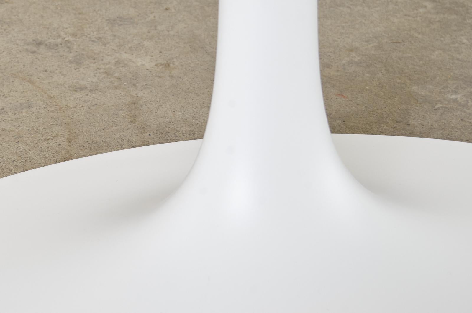 Eero Saarinen Knoll Style Oval Oak Top Tulip Dining Table 1