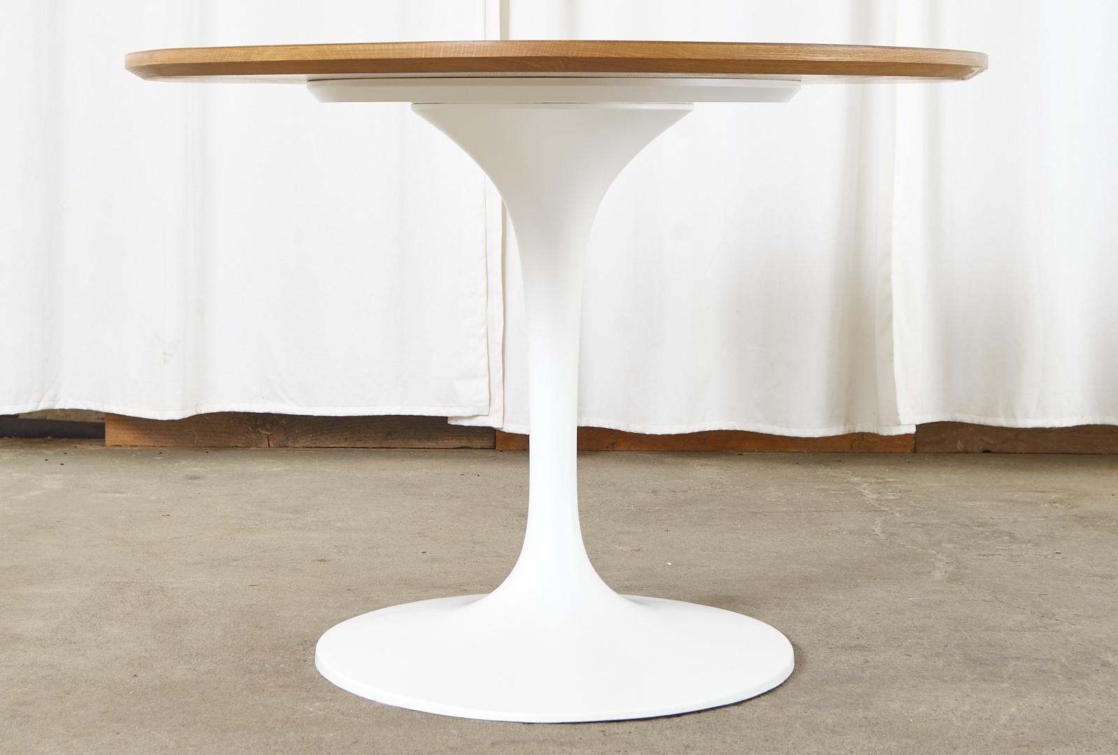 Mid-Century Modern Eero Saarinen Knoll Style Oval Oak Top Tulip Dining Table