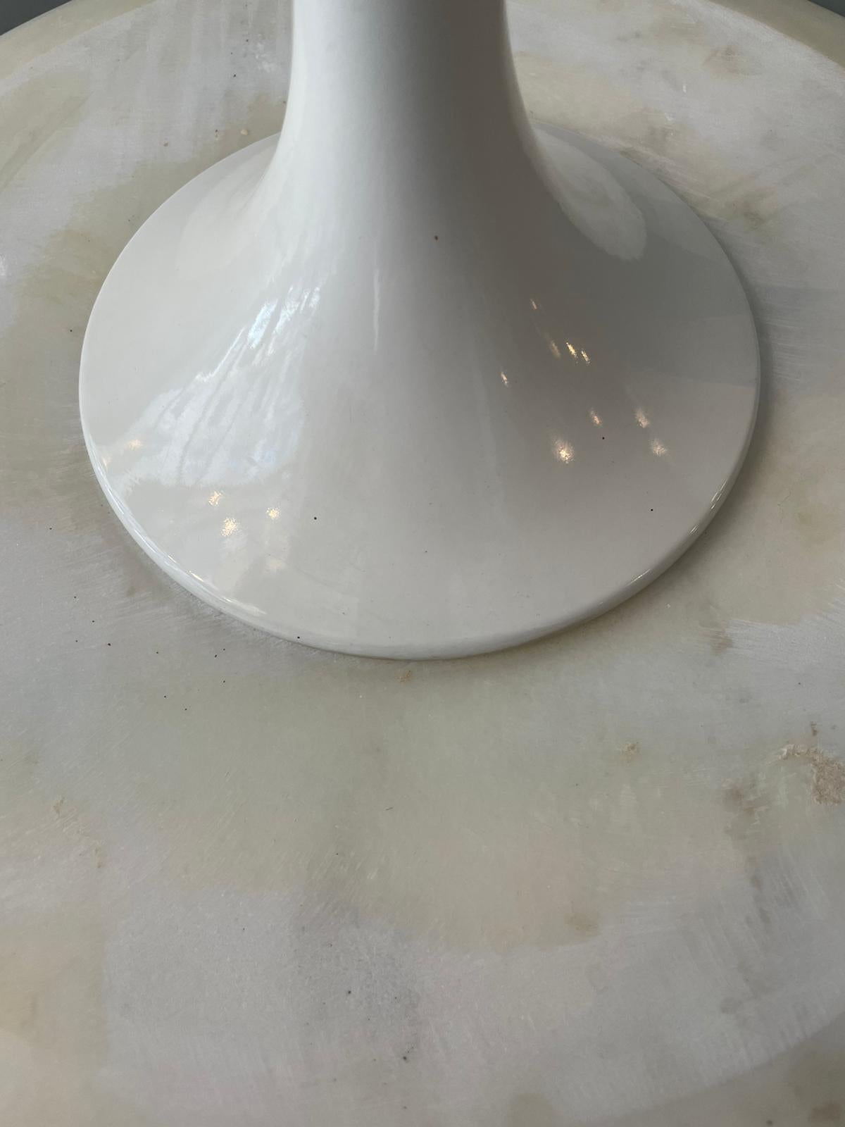 Italian Eero Saarinen Knoll Tulip Coffe Table White Carrara Calacatta Marble, Italy 1970