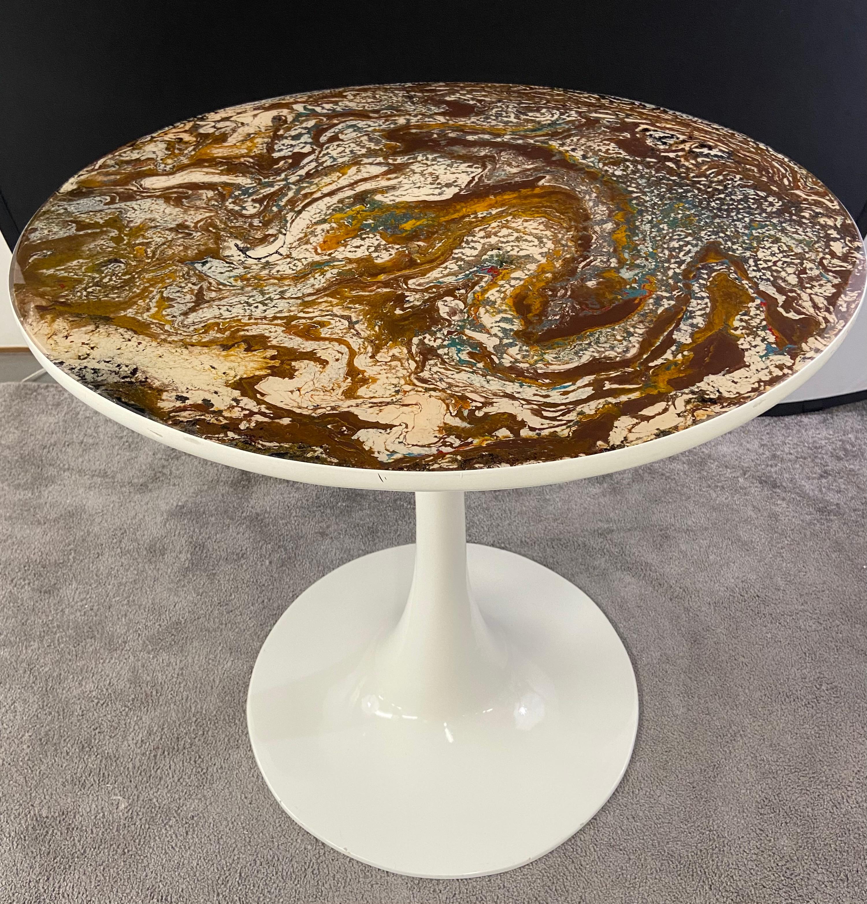 Center or Side Table with Epoxy Resin Design In Good Condition In Plainview, NY