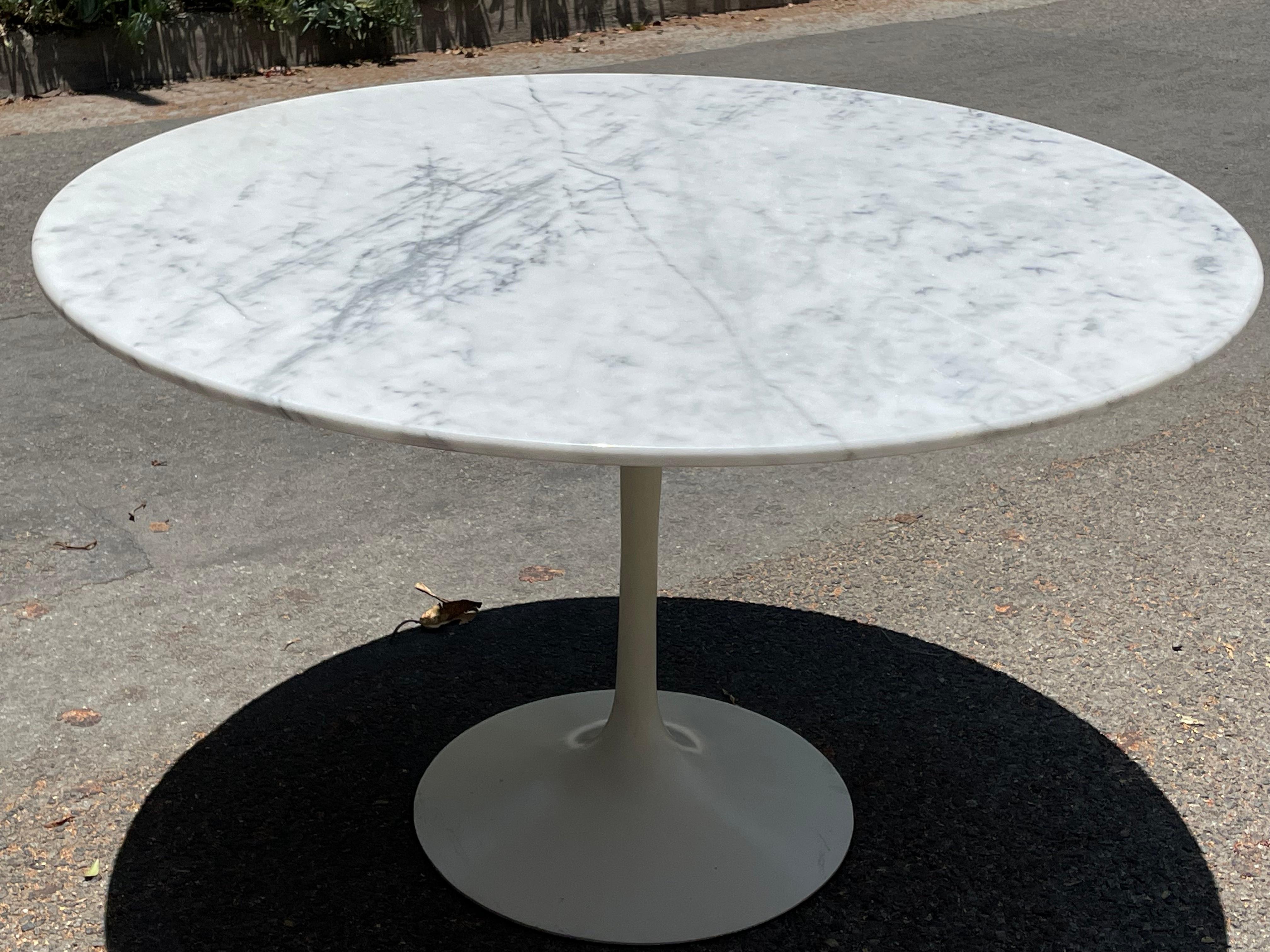 Eero Saarinen Knoll Tulip Table with Italian Calacatta Marble Top, 1960s 4