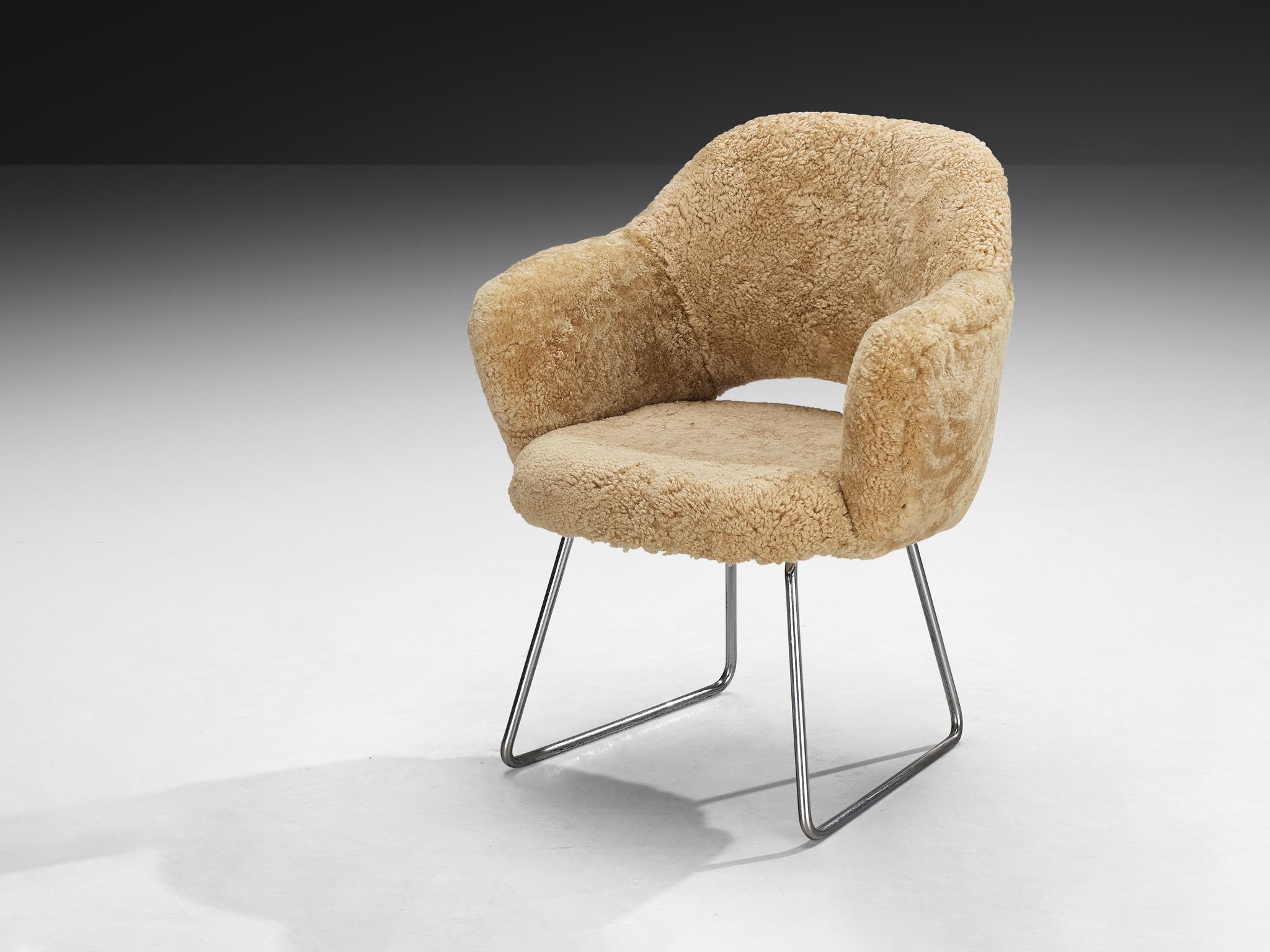 Mid-20th Century Eero Saarinen Limited Edition ‘Conference’ Armchair in Sheepskin For Sale